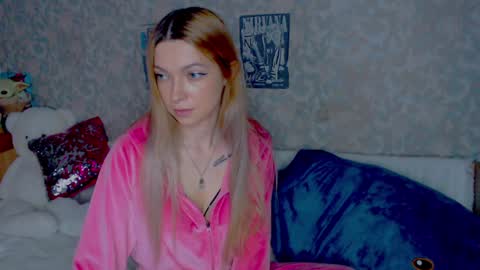 anita_moon_ online show from 12.26.24