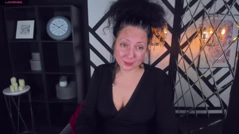 Anita online show from 12.12.24