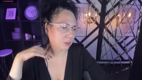 Anita online show from 12.16.24