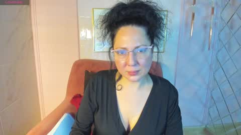 Anita online show from 12.19.24