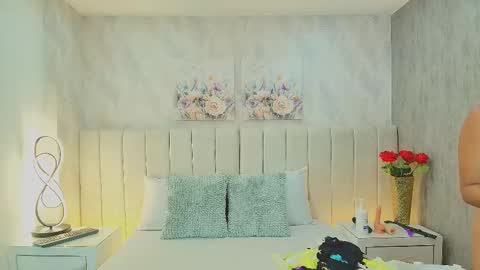 Dania Lpez online show from 09.17.25