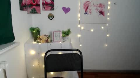 Snapshot of anitaa_a chatting on 09.26.25 anitaa_a online show from 09.26.25