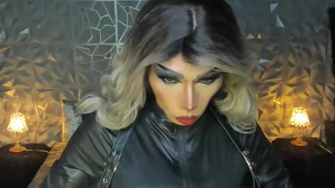 Miss Ann online show from 01.10.25