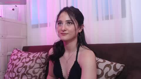 Snapshot of anitafox_ chatting on 05.25.26 Anitafoxx online show from 05.25.26