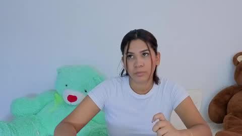 Snapshot of anittafoxx chatting on 05.26.26 anittafoxx online show from 05.26.26