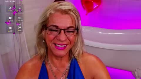 Snapshot of anittaharris_ chatting on 02.12.26 Anita online show from 02.12.26