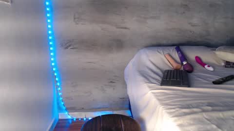 Snapshot of anjinhama chatting on 02.14.25 Hello My name is NaiaraPv is OPEN online show from 02.14.25
