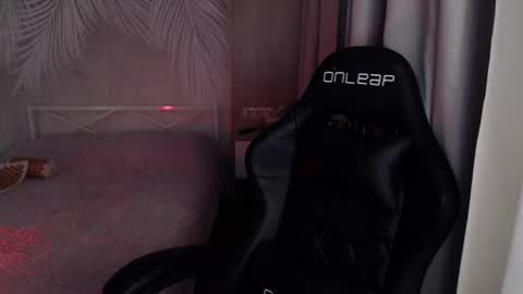 Snapshot of anmary11 chatting on 01.05.26 mary online show from 01.05.26