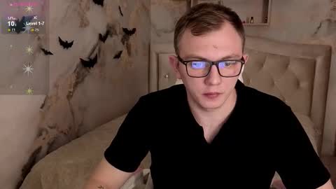 Snapshot of anmen10 chatting on 11.01.25 anmen10 online show from 11.01.25