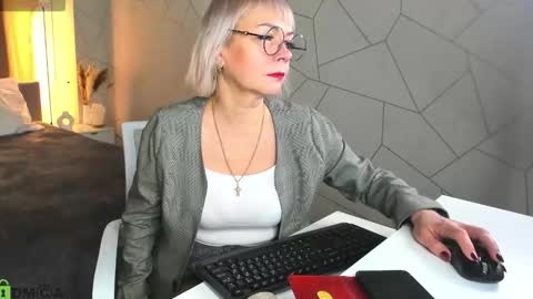 ann_annise online show from 02.13.26