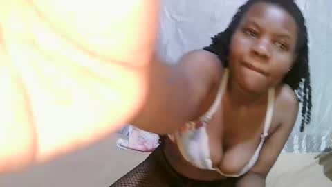 Snapshot of ann_keller chatting on 04.06.26 ann_keller online show from 04.06.26