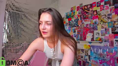 Snapshot of ann_perry chatting on 10.29.25 Ann online show from 10.29.25