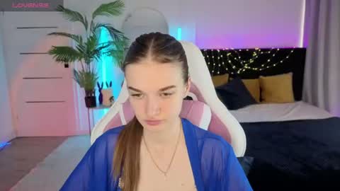ann_woood online show from 08.07.26