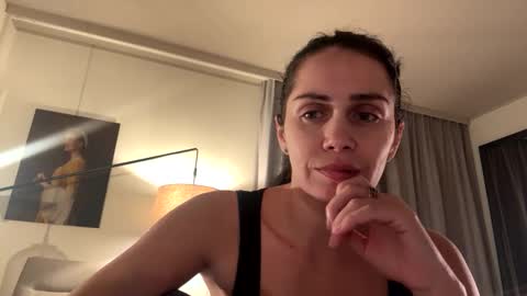 Anna online show from 12.31.24