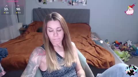 Snapshot of anna_ana chatting on 10.20.25 Anadirectgirl online show from 10.20.25