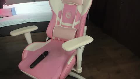 Snapshot of anna_belle3 chatting on 02.14.25 AnnaThe next stream is tomorrow online show from 02.14.25