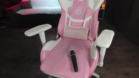 Snapshot of anna_belle3 chatting on 02.24.25 AnnaThe next stream is tomorrow online show from 02.24.25