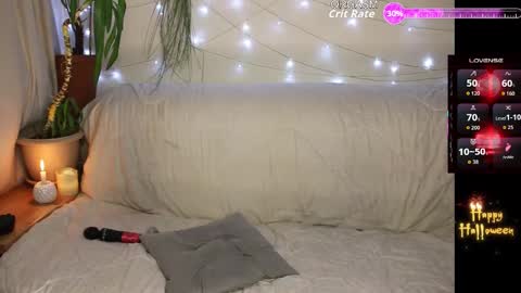 Snapshot of anna_from_heaven chatting on 10.31.25 Anna online show from 10.31.25