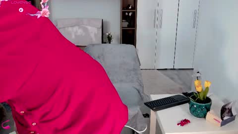 Anna online show from 06.26.26