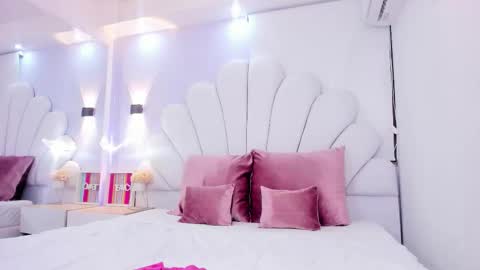 Anna Jules online show from 12.18.25