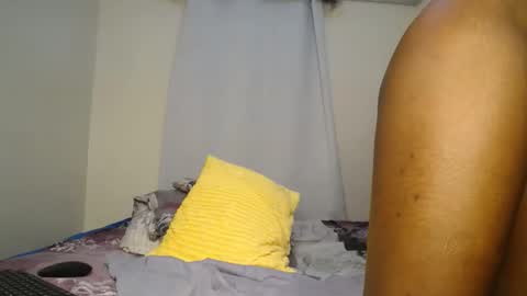 Snapshot of anna_kinky1 chatting on 10.19.25 anna kinky1 online show from 10.19.25