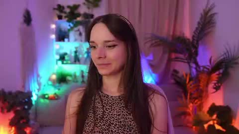 x Anna Leah x online show from 08.04.26