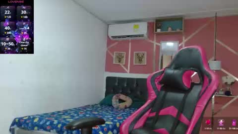 Snapshot of anna_lus1 chatting on 12.22.24 lus online show from 12.22.24
