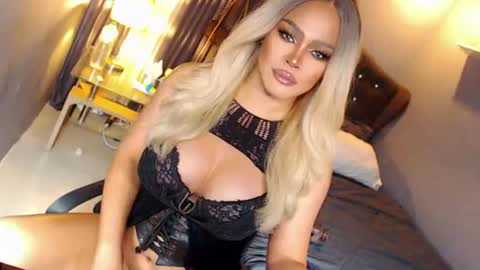Miss Anna online show from 06.26.26