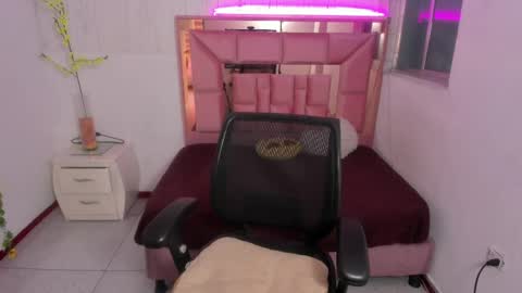 ANNA online show from 04.18.26