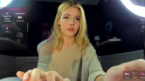 Anna online show from 09.14.25