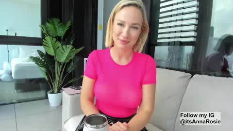 Anna online show from 02.13.25