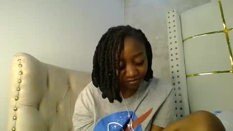 Snapshot of annabel038 chatting on 10.04.25 Annabel online show from 10.04.25