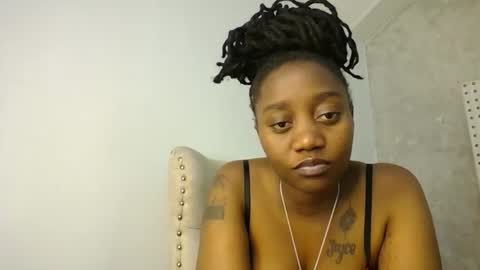 Snapshot of annabel038 chatting on 10.16.25 Annabel online show from 10.16.25