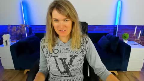 Snapshot of annabel_xxx chatting on 09.20.25 Annabel online show from 09.20.25