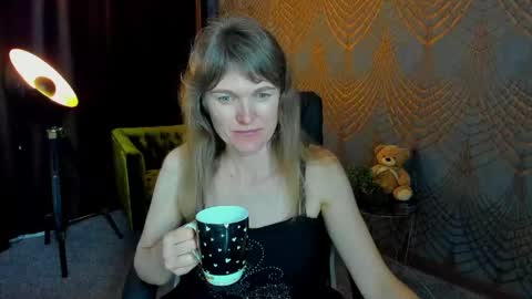 Snapshot of annabel_xxx chatting on 05.16.26 Annabel online show from 05.16.26