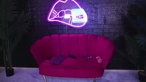 Anna online show from 09.22.25