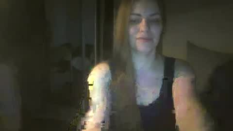 Snapshot of annadiamond1 chatting on 09.23.25 annadiamond1 online show from 09.23.25