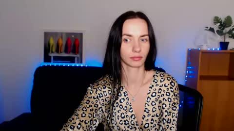 Anna online show from 01.04.25