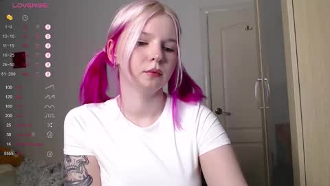 annamilky online show from 10.17.25