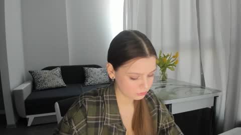 Anna online show from 02.22.25