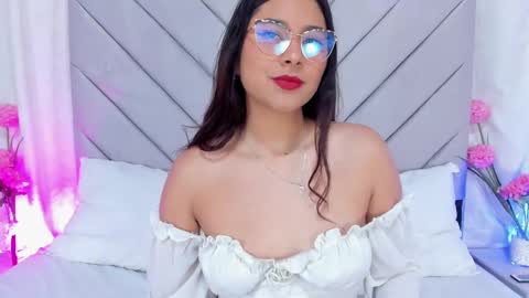 Anna online show from 12.26.24