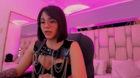 Snapshot of annaralein chatting on 10.18.25 Annara Lein online show from 10.18.25