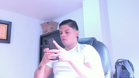 Anndy Hardy online show from 01.05.25