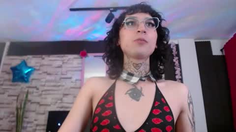 Snapshot of anne_castle86 chatting on 09.25.25 Anne online show from 09.25.25