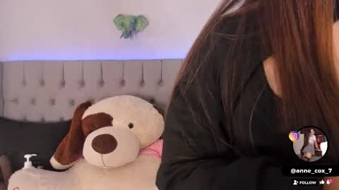 Snapshot of anne_cox_ chatting on 09.19.25 annex online show from 09.19.25