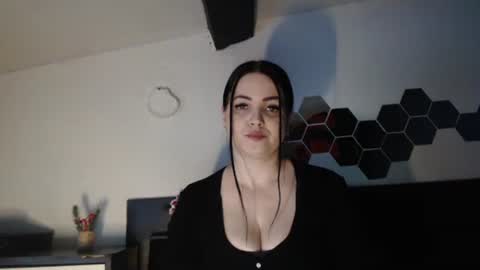 annebellee69 online show from 02.22.25