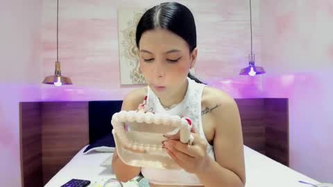 Anne online show from 09.09.25