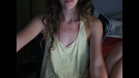 Snapshot of anneeeee8 chatting on 01.11.25 Anne online show from 01.11.25