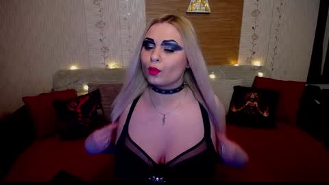 Snapshot of annessixreign chatting on 12.24.24 AnnessixReign online show from 12.24.24