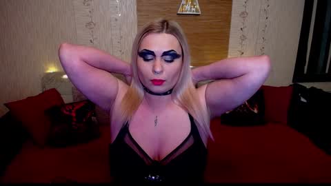 Snapshot of annessixreign chatting on 12.29.24 AnnessixReign online show from 12.29.24